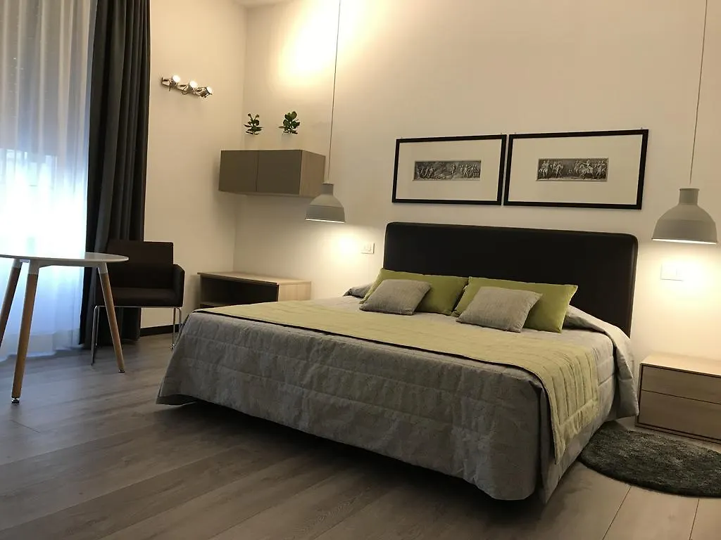 מילאנו Hotel Bernina 3*,